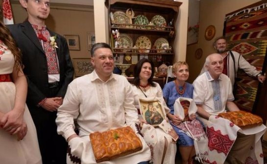 Олег Тягнибок выдал замуж старшую дочь (Фото)