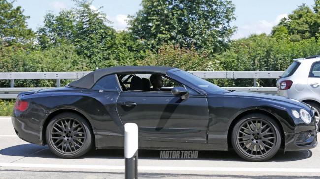 В Сети появились снимки тестовой Bentley Continental GTC 2018 (ФОТО)