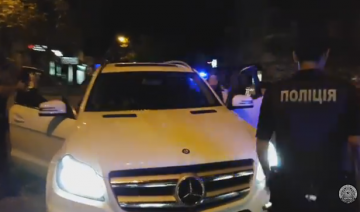 Беспомощность полиции перед николаевскими мажорами возмутила сеть (ВИДЕО)