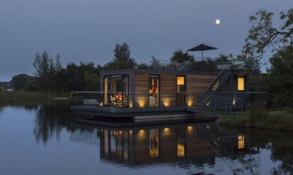 Дом на воде: романтичное и практичное решение для временного жилья  (ФОТО)