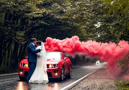Цветной дым: прекрасная идея свадебной фотосессии (ФОТО)
