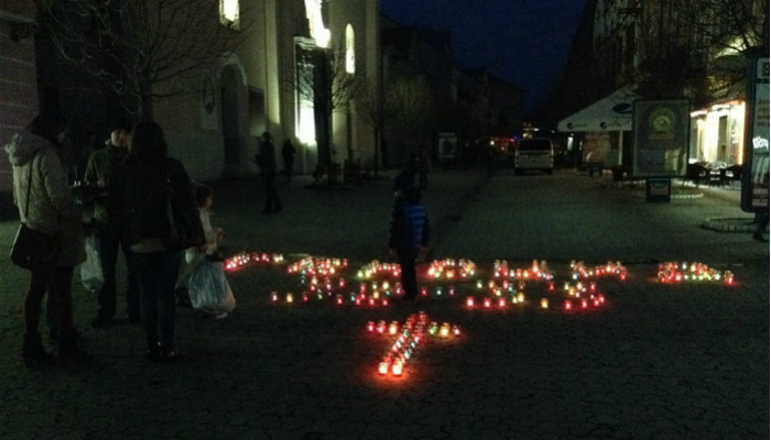 Украинцы почтили память жертв Голодомора (ФОТО)