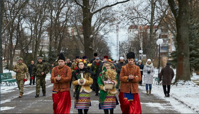 Украинцы почтили память жертв Голодомора (ФОТО)