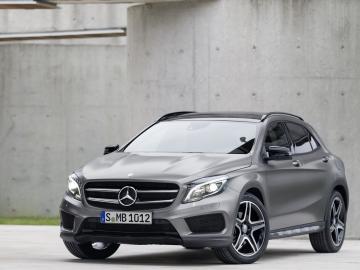 Новый Mercedes-Benz GLA-Class анонсируют в начале 2019 года