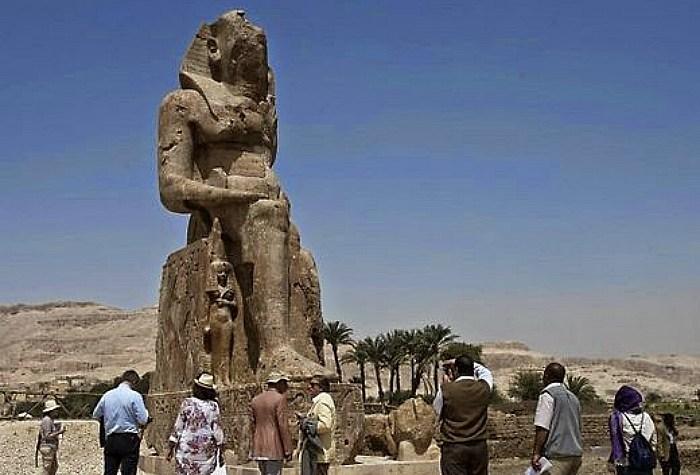 Гигантская статуя фараона Аменхотепа III обрела вторую жизнь (ФОТО)