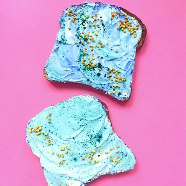 Разноцветные бутерброды стали новым трендом в Сети (ФОТО)