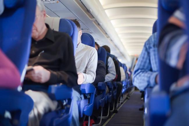 Ученые узнали, почему спать на борту самолета опасно для здоровья