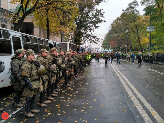 Полиция выдвинула ультиматум участникам акции под Верховной Радой
